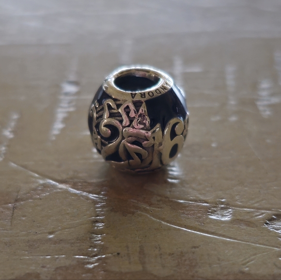 Pandora Jewelry - Walt Disney World Disney Parks 2016 Mickey Pandora charm Sterling